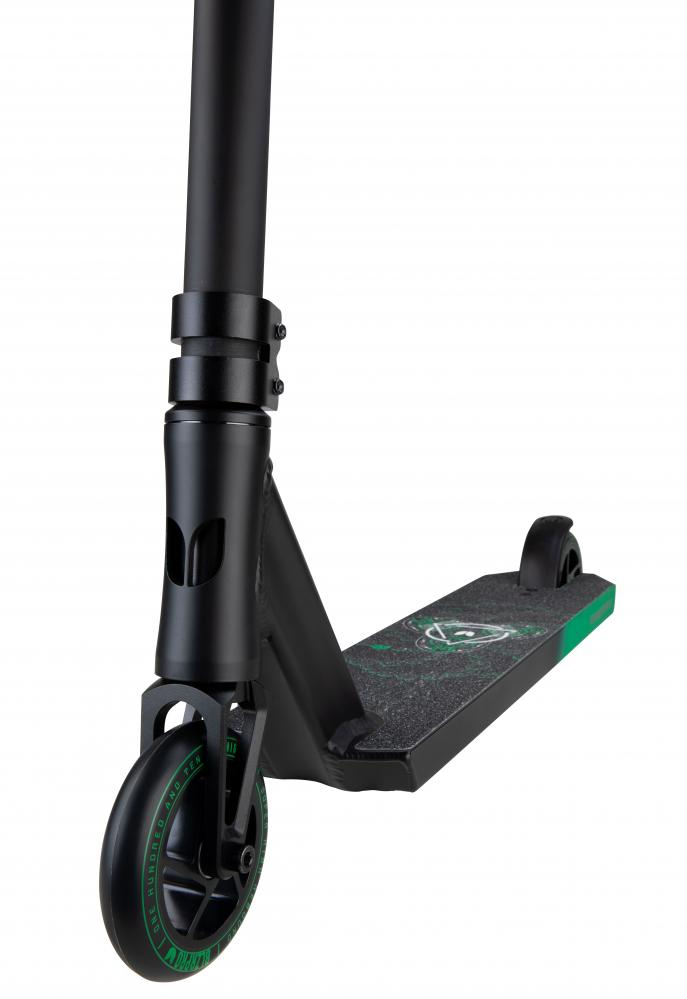 Blazer Pro Enigma stunt scooter