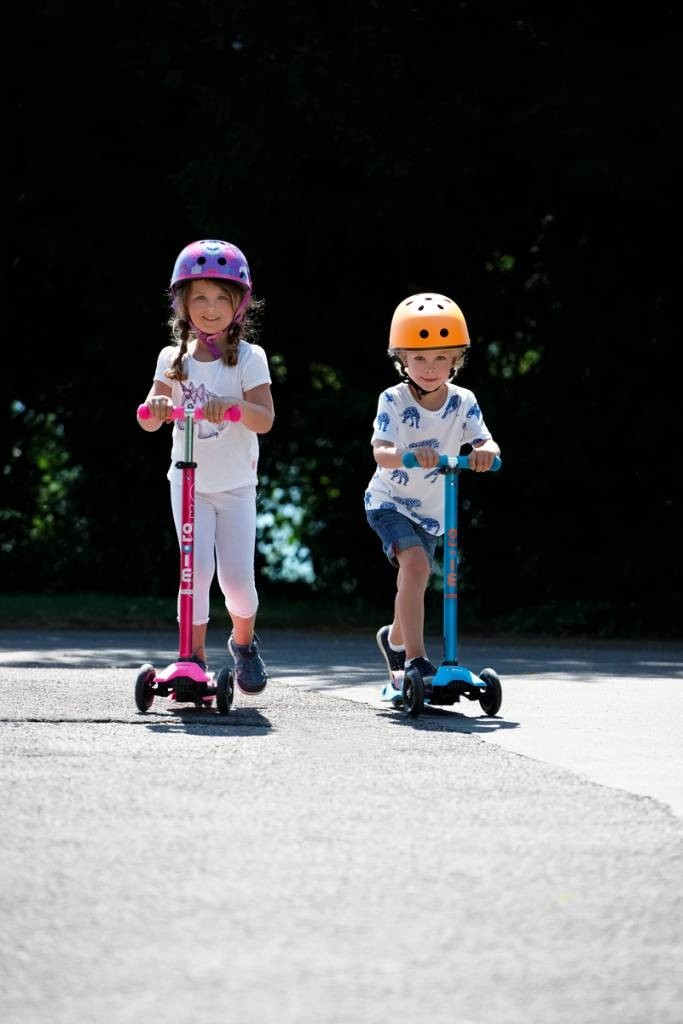 Micro Maxi Deluxe LED scooter