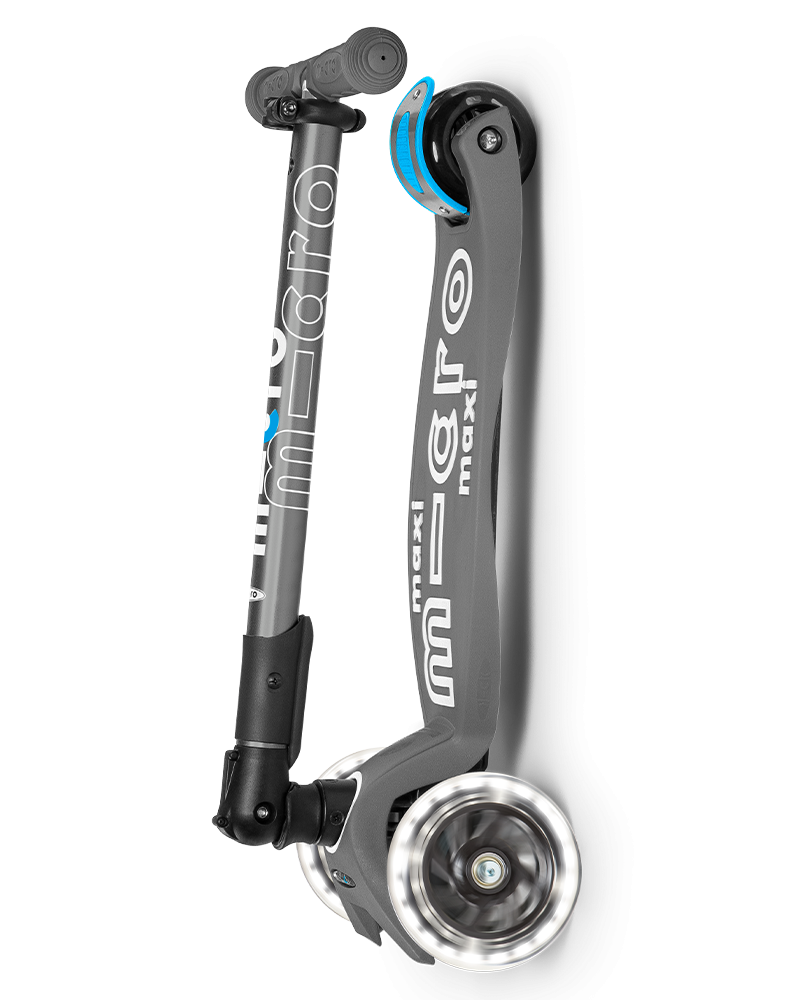 Micro Maxi Deluxe Foldable LED scooter