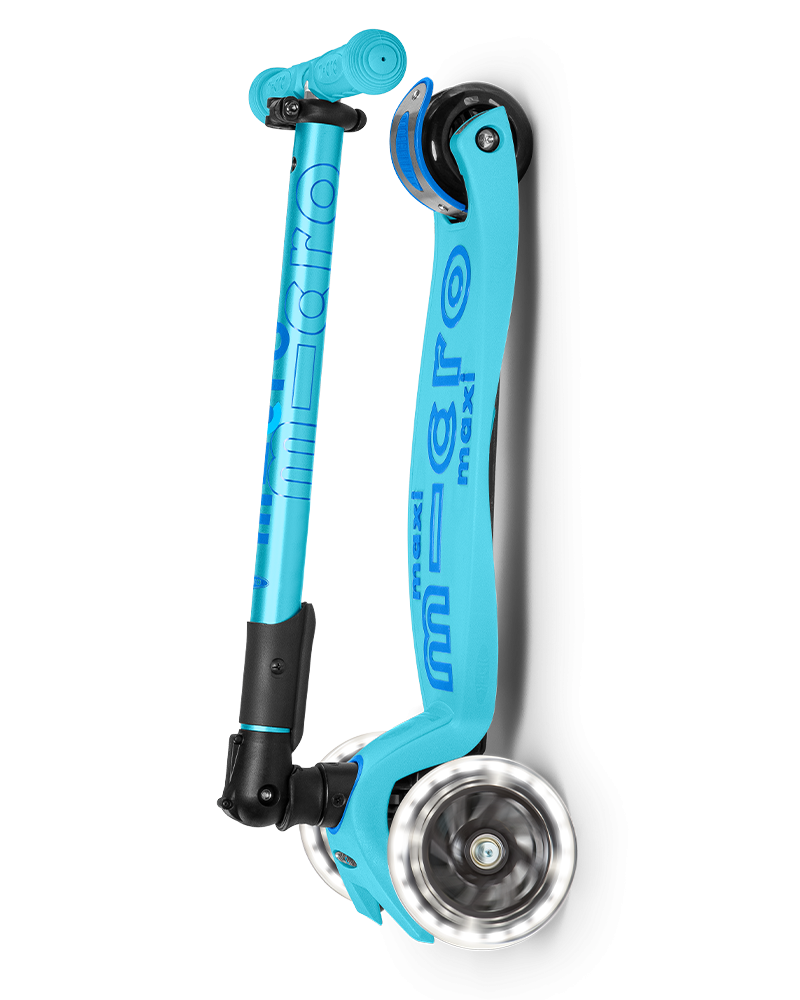 Micro Maxi Deluxe Foldable LED scooter