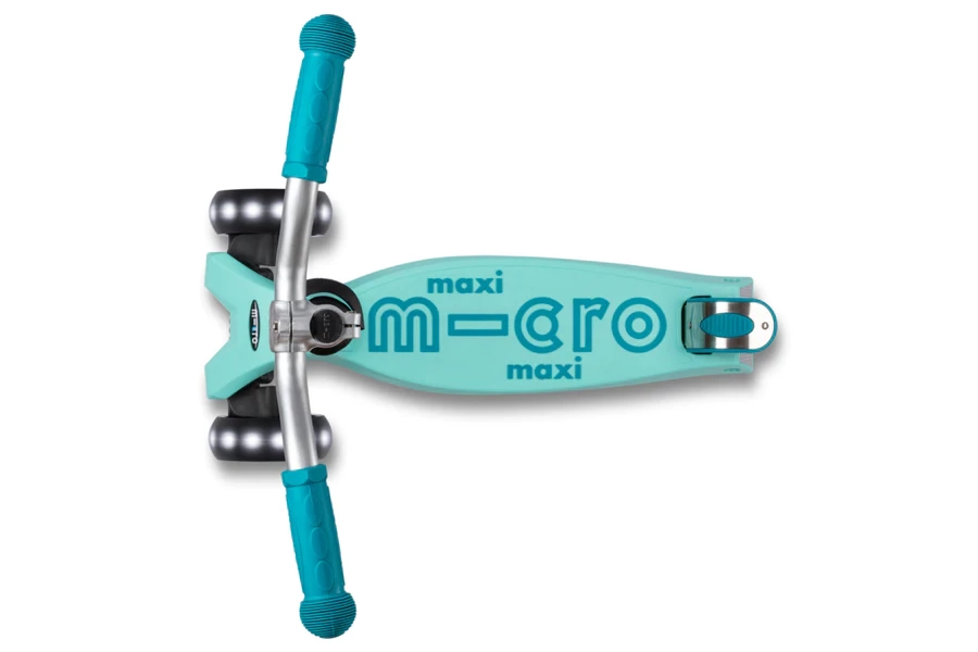 Micro Maxi Deluxe PRO LED самокат